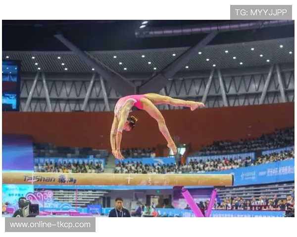 女子体操项目的发展历程与技术创新分析：从传统到现代的跨越与挑战